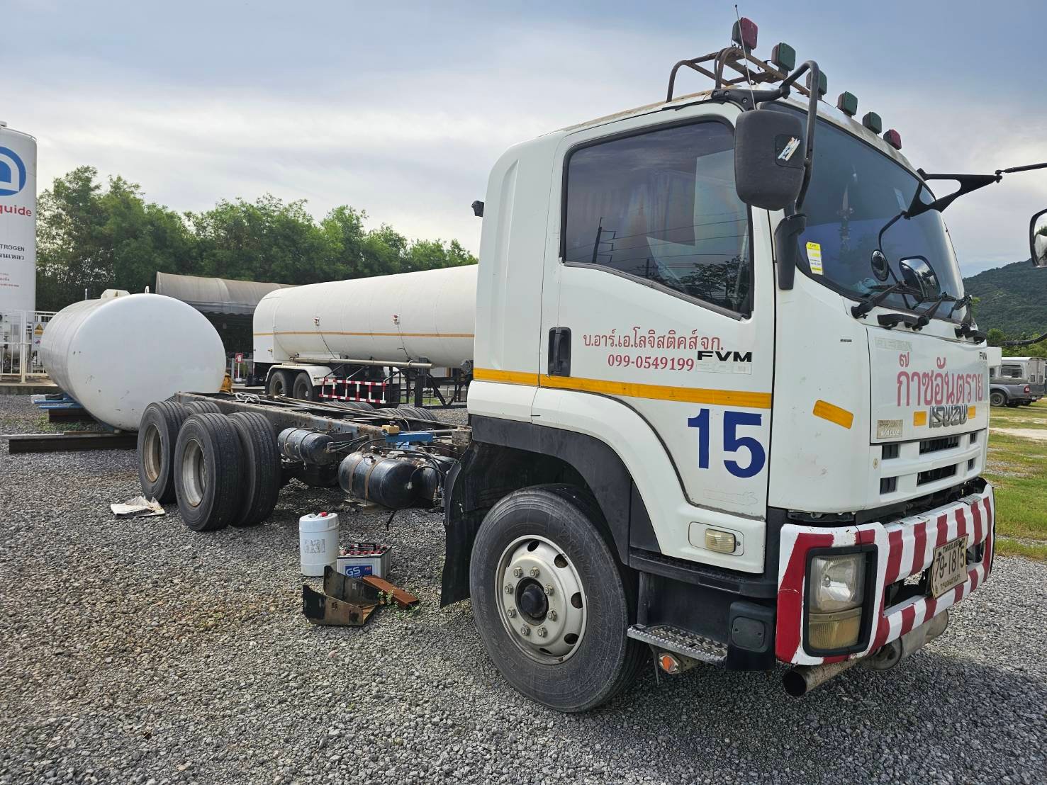 รถบรรทุก 10 ล้อ เพลาเดียว ISUZU FVM240