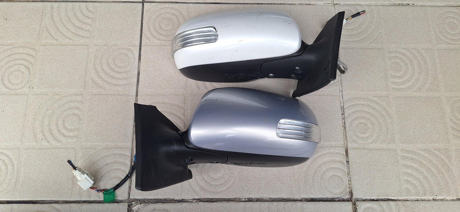 กระจกมองข้าง TOYOTA YARIS 1.5 ตัวนอก ไฟเลี้ยว LED รุ่นสายไฟ7เส้น