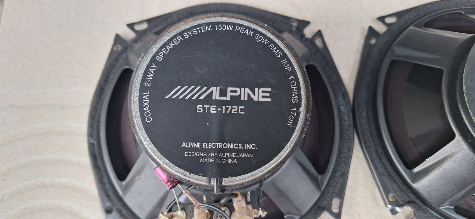 ดอกลำโพงรถยนต์ ALPINE  ขนาด 6 6.5นิ้ว แกนร่วม2ทาง แกนทวิสเตอร์หัก