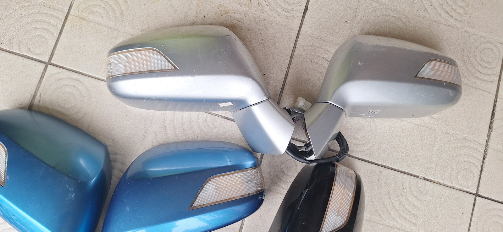 กระจกมองข้าง HONDA FREED แท้ มีไฟเลี้ยว ปรับพับัไฟฟ้า กระจกมองข้าง HONDA FREED แท้ มีไฟเลี้ยว ปรับพับัไฟฟ้า
