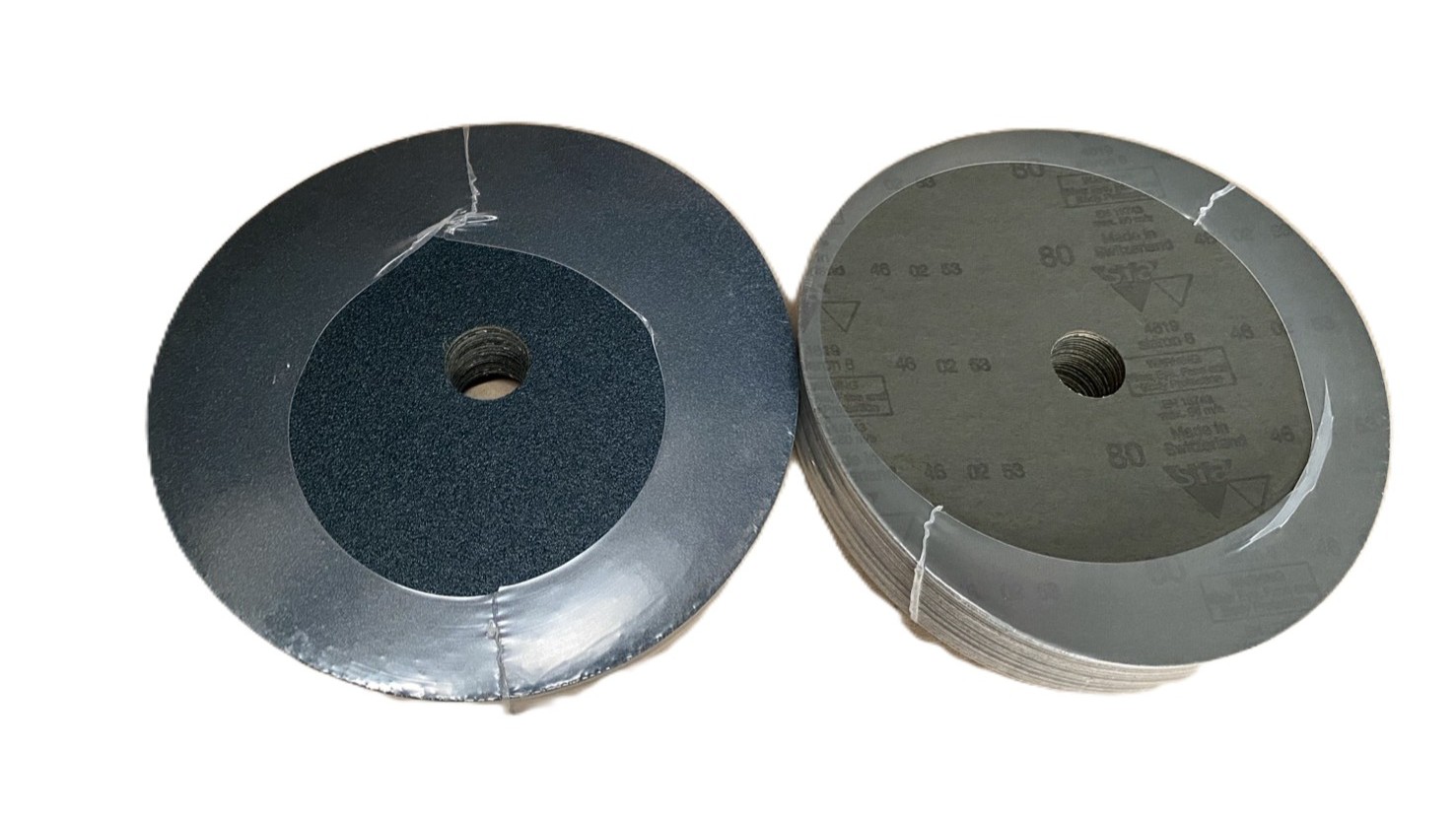 CLEARANCE SALE Fiber disc กลมสีน้ำเงินหลังแข็ง DIA. 180 MM. รู 22 MM.
