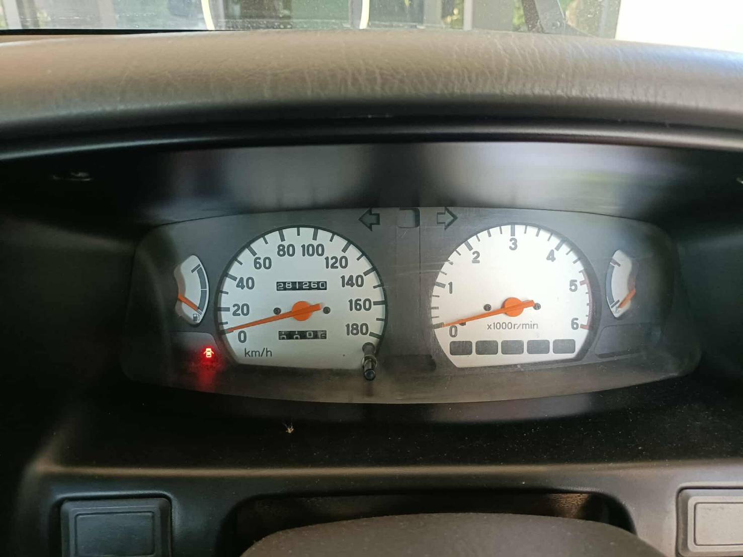 Mitsubishi Strada L200  ปี47 เครื่อง 2.5disel