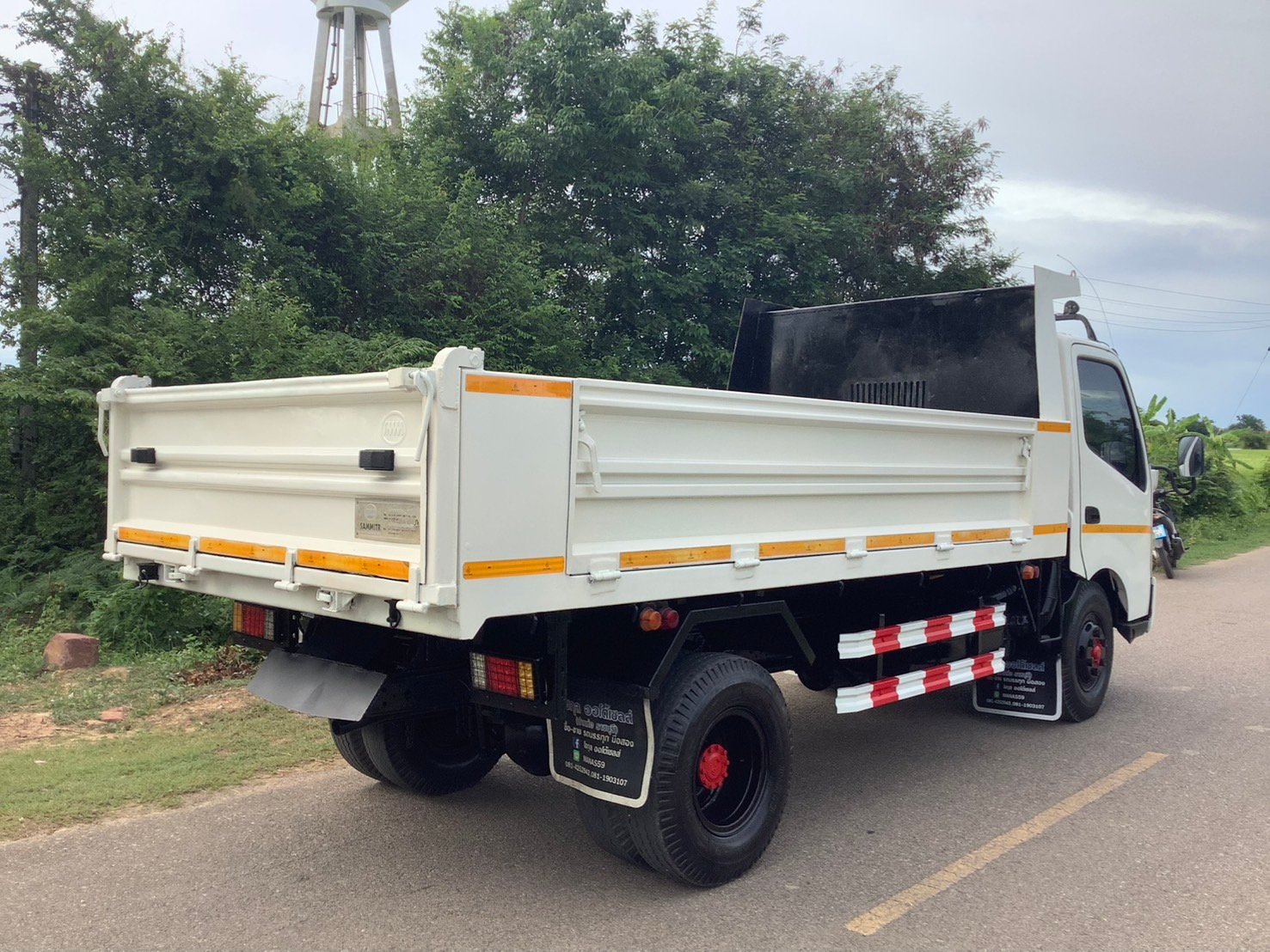 Hino 6 ล้อดูโอ้150แรง(ดั้มสามมิตร)ยูโร3 ปี58 ราคา 560,000 บาท