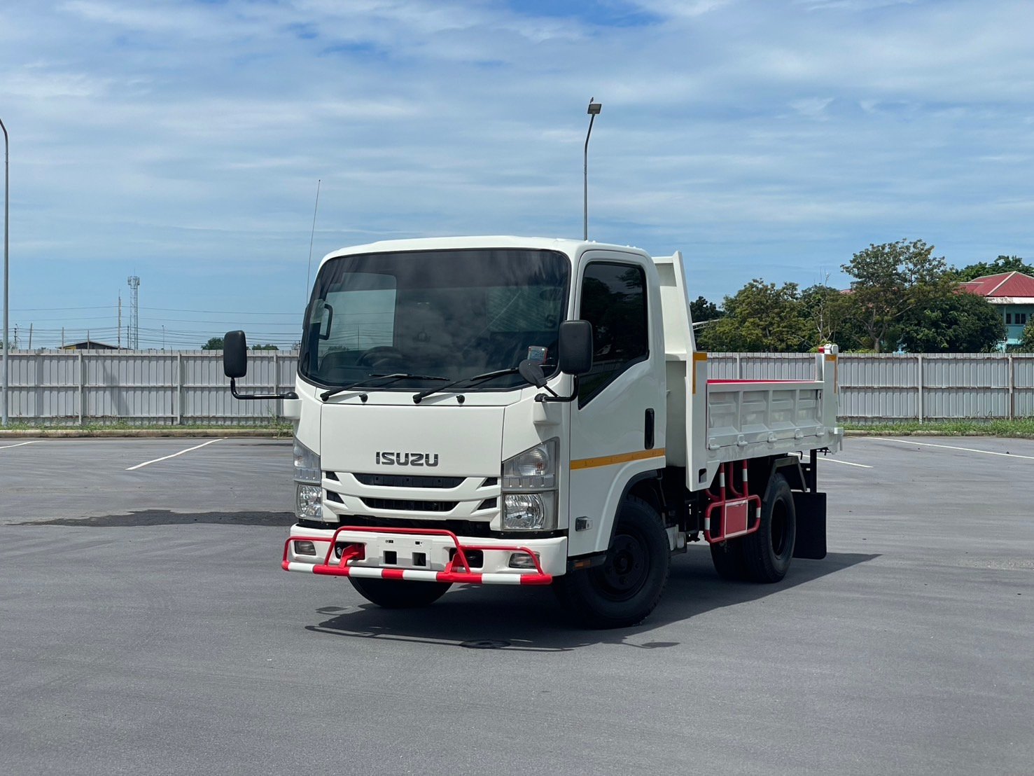 🚚 NMR130 มือสอง ต่อกระบะดั้ม รถปี 62 ราคาเบาๆ 670,000 บาท