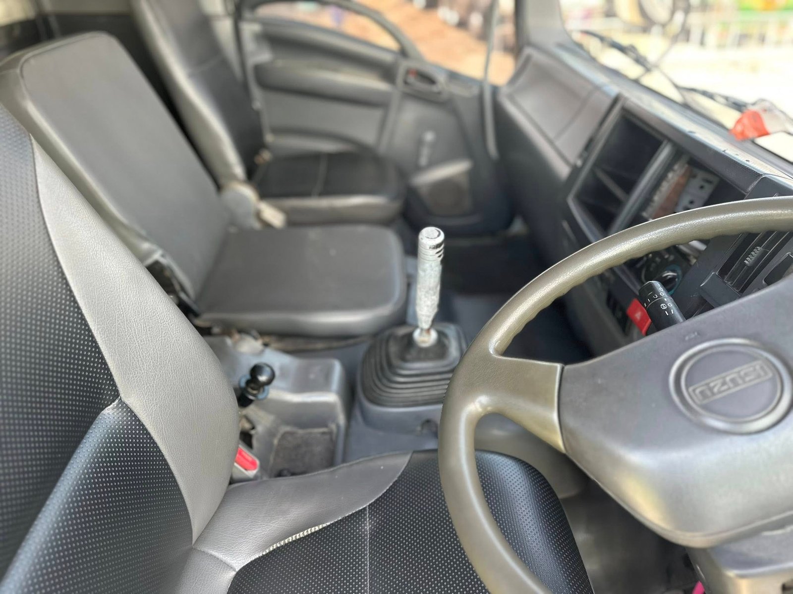 Isuzu FXZ360 แม่เดี่ยว ปี 57 ราคา 1,350,000 บาท
