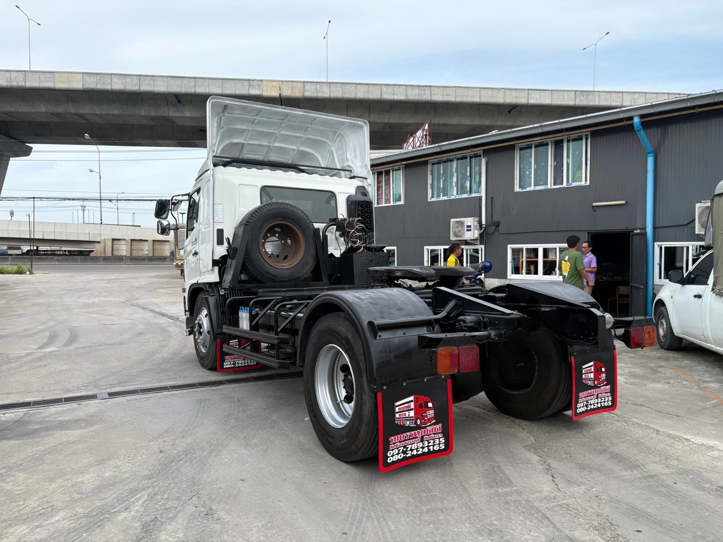 หัวลาก Hino 6 ล้อ FG8J 212 ปี 55 ราคา 650,000 บาท หัวลาก Hino 6 ล้อ FG8J 212 ปี 55 ราคา 650,000 บาท