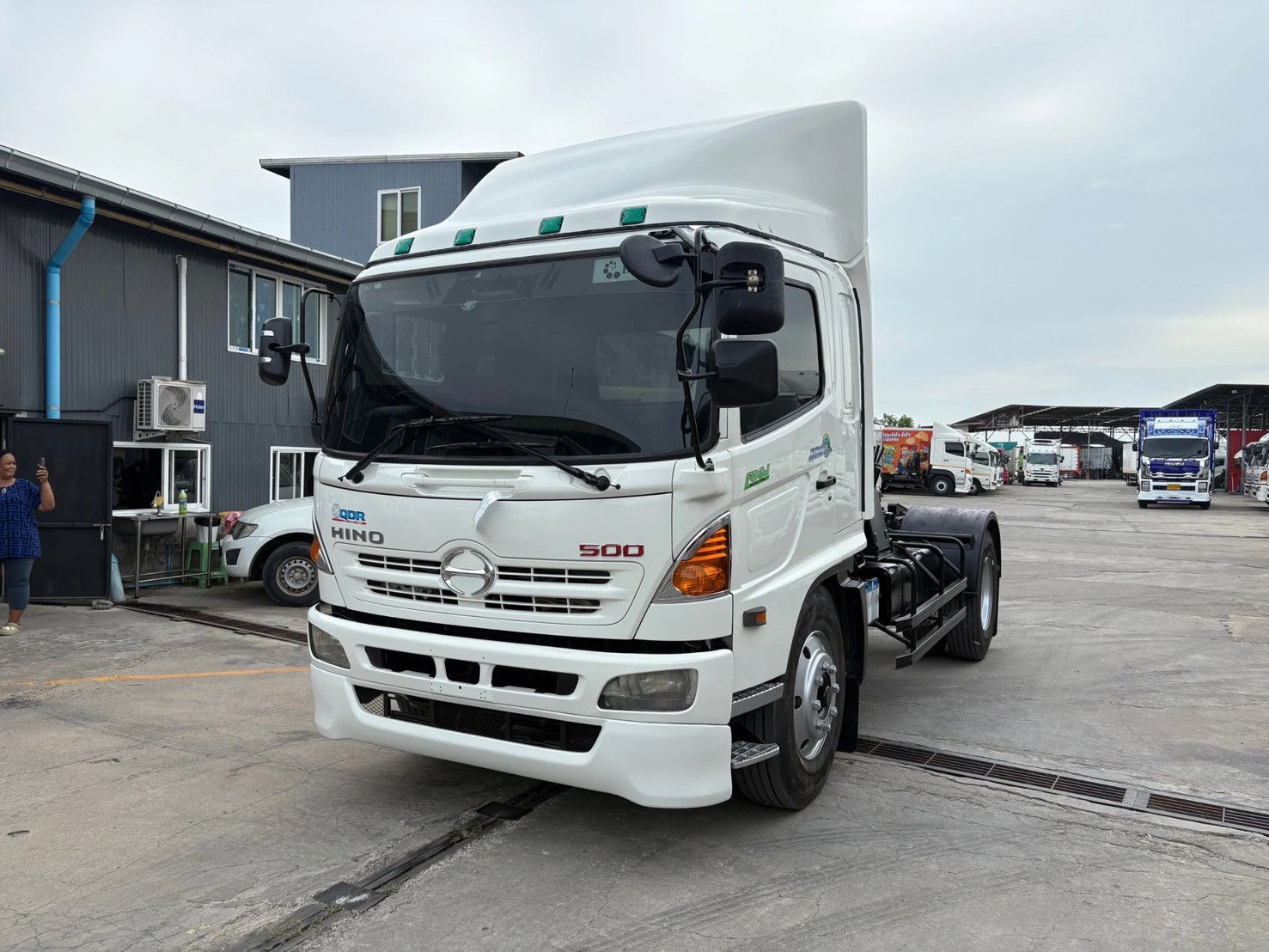 หัวลาก Hino 6 ล้อ FG8J 212 ปี 55 ราคา 650,000 บาท หัวลาก Hino 6 ล้อ FG8J 212 ปี 55 ราคา 650,000 บาท