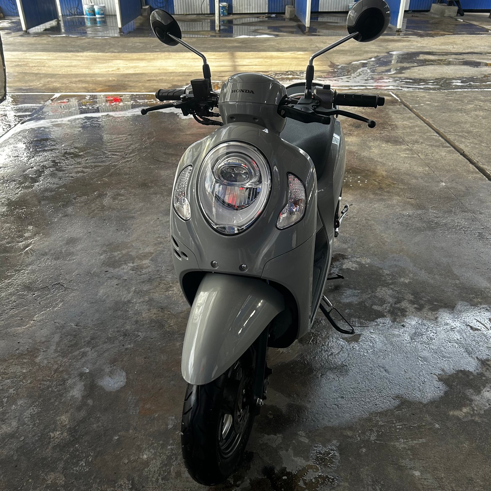 รถมอเตอร์ไซค์ Scoopy ปี2024 สีเทา รถมอเตอร์ไซค์ Scoopy ปี2024 สีเทา