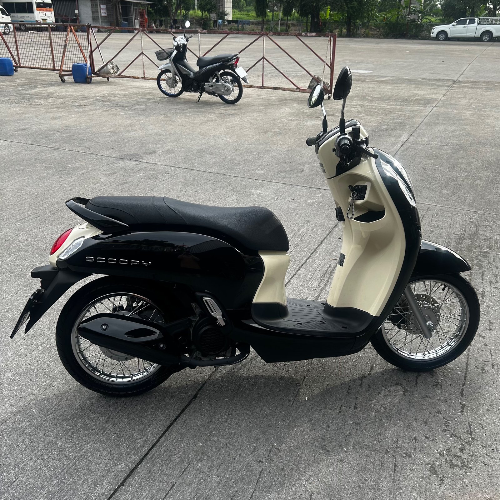 รถมอเตอร์ไซค์ Scoopy ปี2024 สีดำ