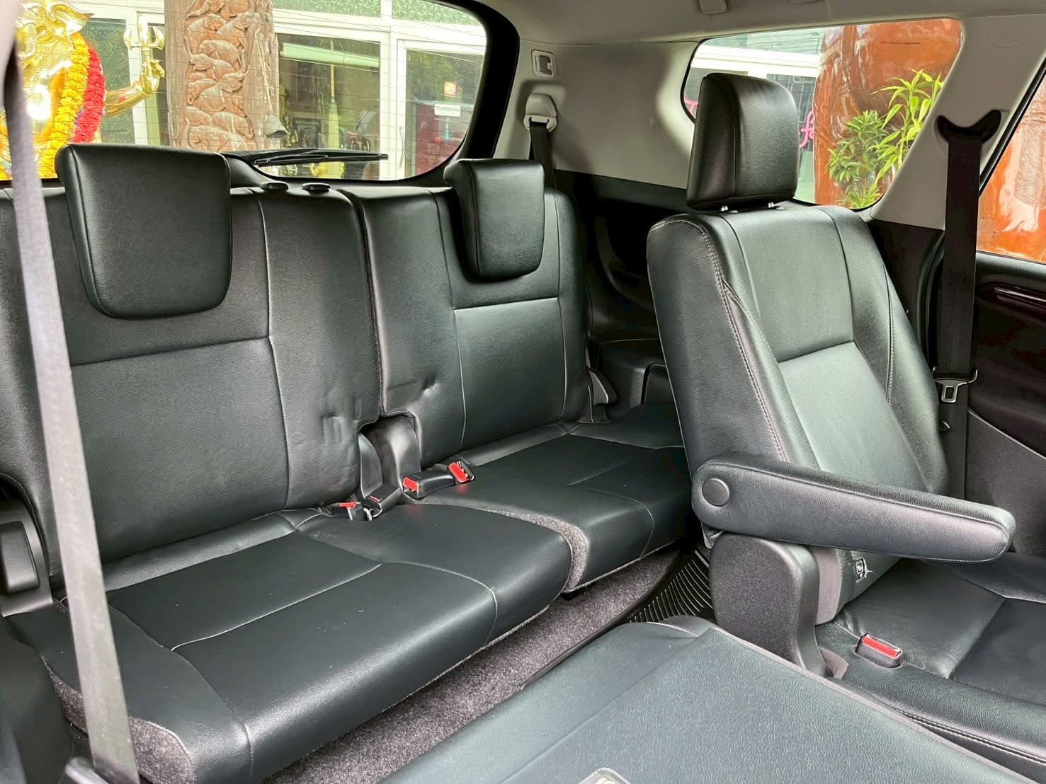 TOYOTA INNOVA CRYSTA 2.8 PREMIUM AUTO ปี 2019 รุ่น TOP TOYOTA INNOVA CRYSTA 2.8 PREMIUM AUTO ปี 2019 รุ่น TOP