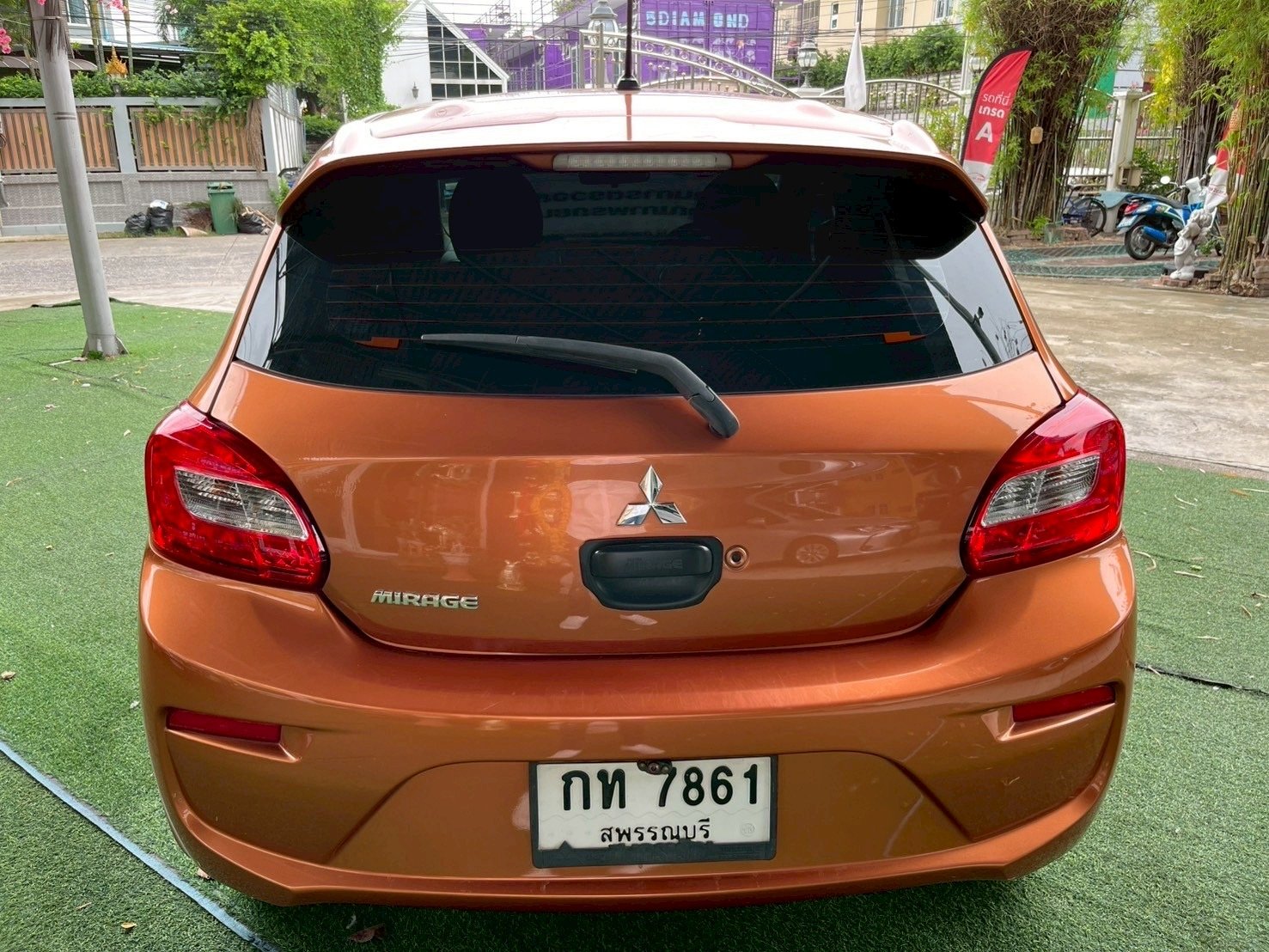 Mitsubishi Mirage 1.2 GLS ปี 2016 Mitsubishi Mirage 1.2 GLS ปี 2016