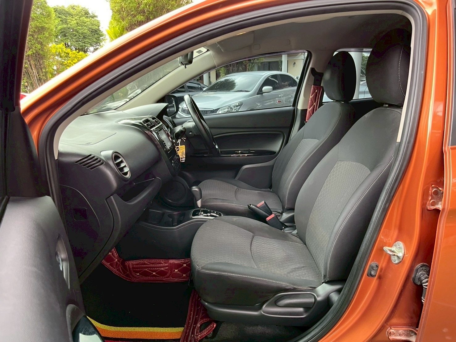 Mitsubishi Mirage 1.2 GLS ปี 2016 Mitsubishi Mirage 1.2 GLS ปี 2016