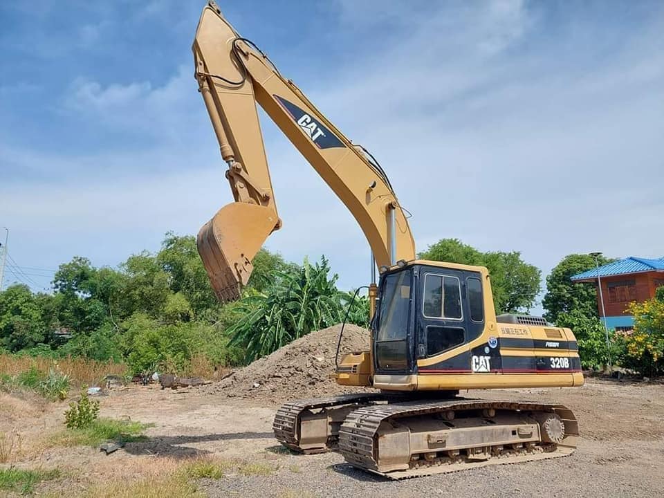 CAT 320B