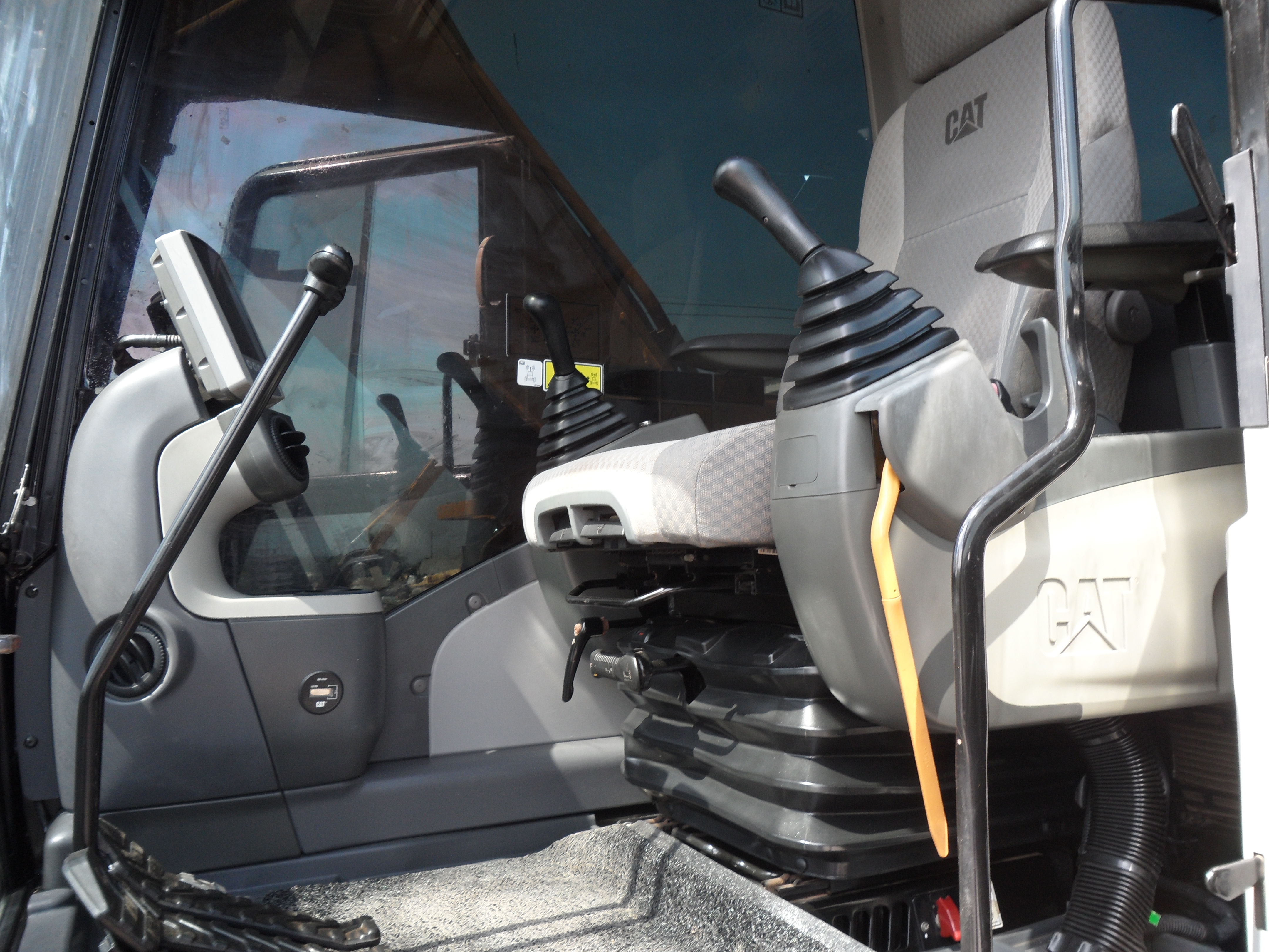 CAT 320D2 TDZ
