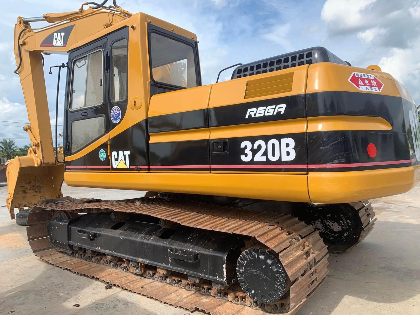 Cat320B