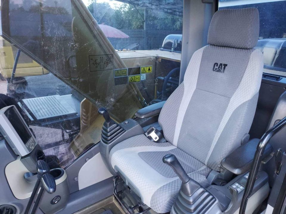 CAT 320D2 TDZ