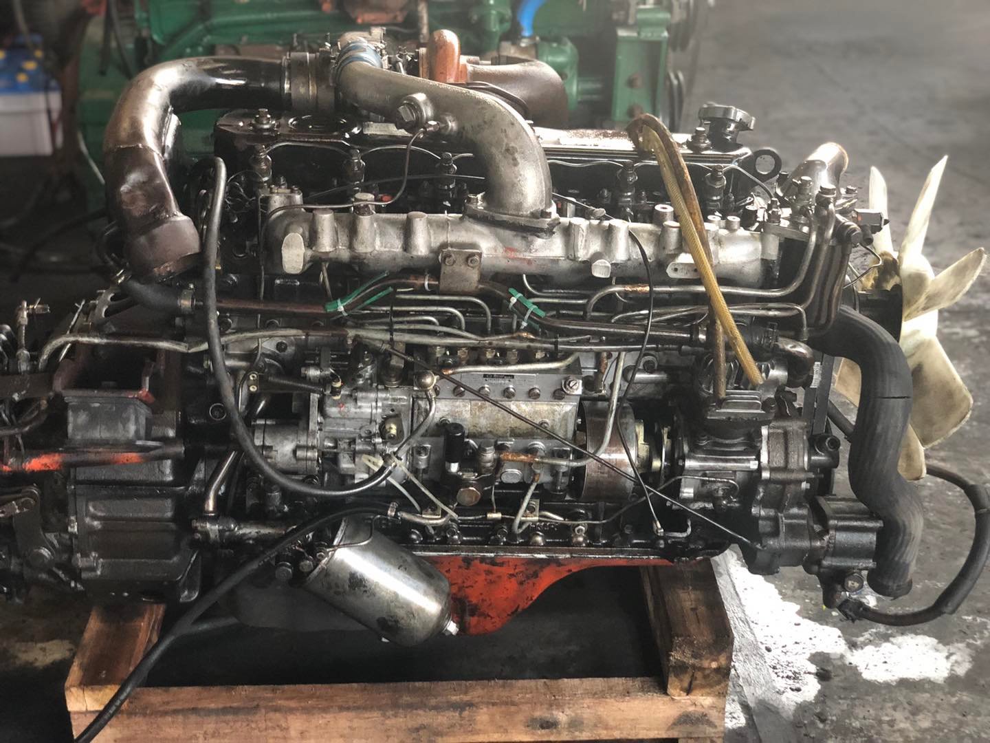 Isuzu 6BD1 Turbo 195 แรงม้า Isuzu 6BD1 Turbo 195 แรงม้า