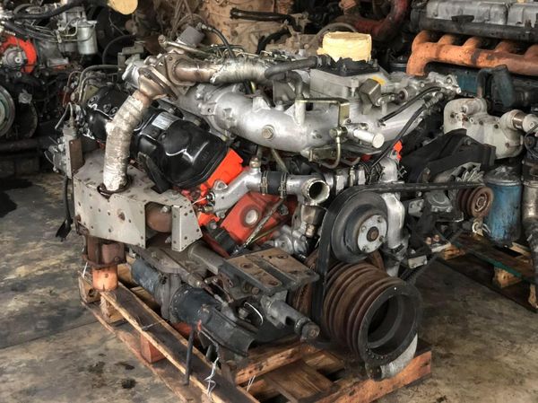 Isuzu 8PE1 V8 285 แรงม้า Isuzu 8PE1 V8 285 แรงม้า