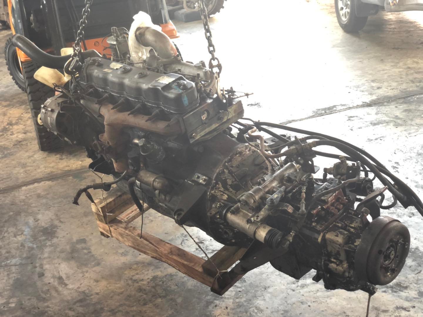 Isuzu 6BG1 175 แรงม้า Isuzu 6BG1 175 แรงม้า