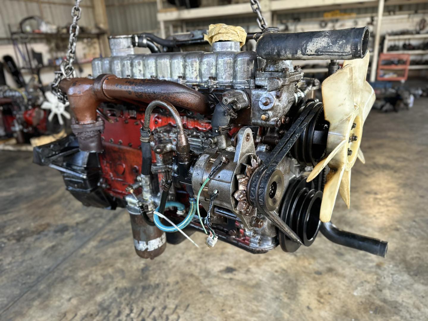 Hino EH700 168 แรงม้า Hino EH700 168 แรงม้า