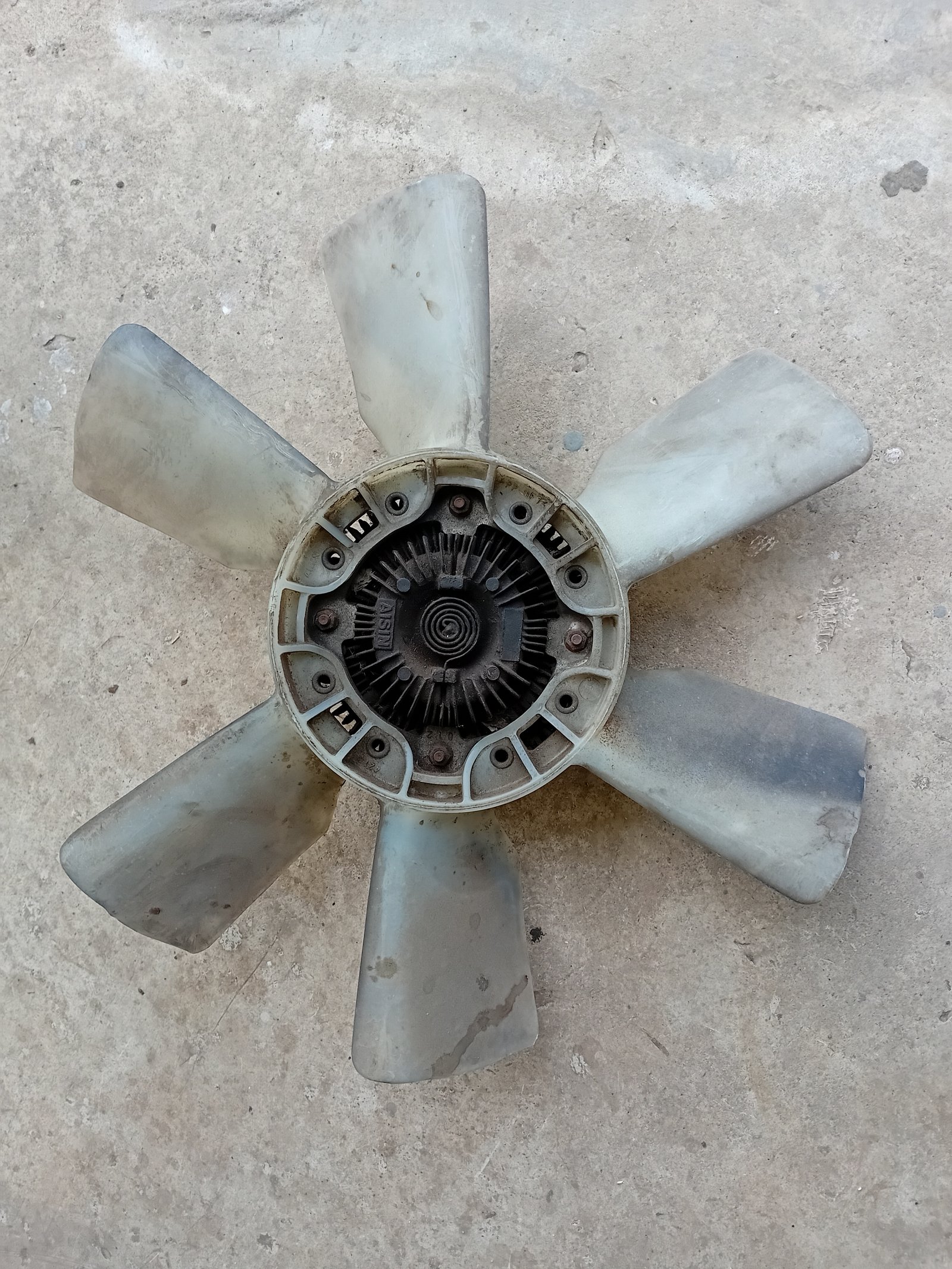 ฟรีปั้มISUZU 6ล้อNPR1154BD, NPR1104BEและถังลมพร้อมใช้ราคาถูก