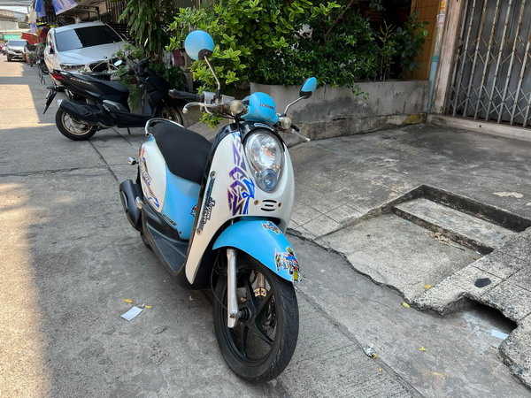 ขาย Scoopy i หัวฉีด ล้อแม็ก เครื่องดีเยี่ยม ได้ไปไม่ต้องทำอะไรเลยใช้ยาวๆ ราคา 18000 บาท ขาย Scoopy i หัวฉีด ล้อแม็ก เครื่องดีเยี่ยม ได้ไปไม่ต้องทำอะไรเลยใช้ยาวๆ ราคา 18000 บาท