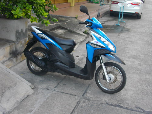 ขาย Honda Click 110i สวยเท่ห์ เครื่องดี ราคา 14000 บาท
