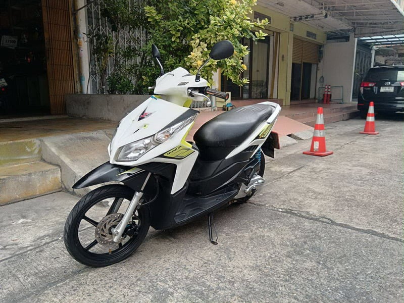 ขาย Honda Click 110i ล้อแม็ก สวยเด่น เครื่องเดิมดีเยี่ยม ราคา 15500 บาท ขาย Honda Click 110i ล้อแม็ก สวยเด่น เครื่องเดิมดีเยี่ยม ราคา 15500 บาท