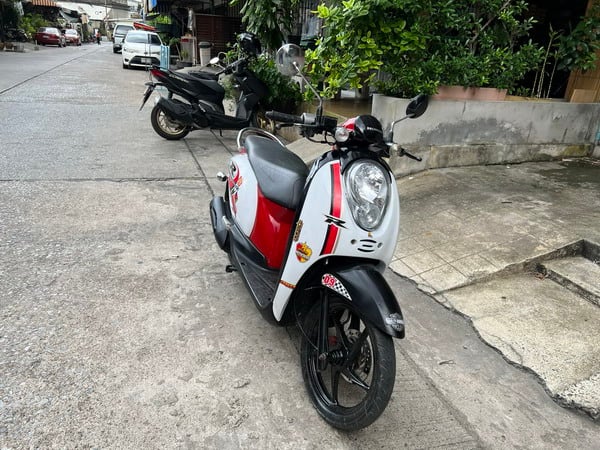 ขาย Scoopy i หัวฉีด ล้อแม็ก สวยสด เครื่องดีเดิมๆ ราคา 17500 บาท