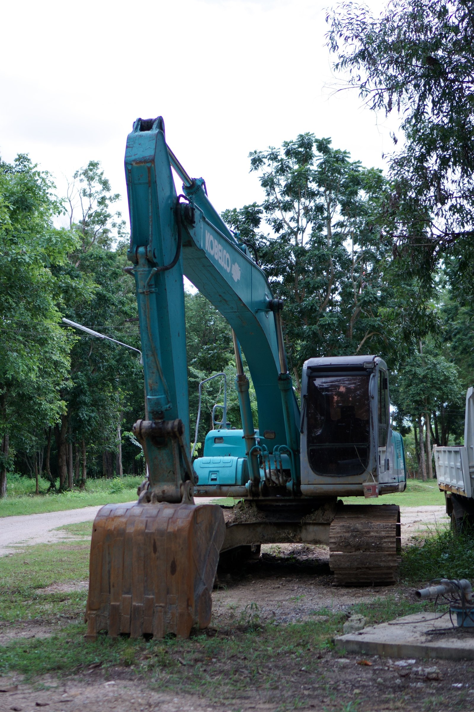 ประกาศขายรถ Kobelco sk200-6 มือสอง สภาพดี ประกาศขายรถ Kobelco sk200-6 มือสอง สภาพดี