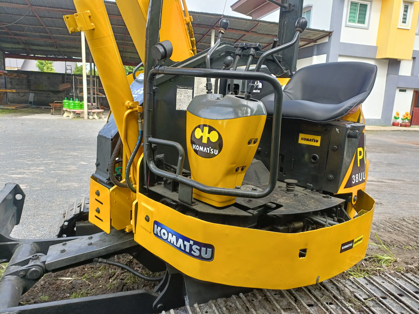 รถขุด แบคโฮ  Komtaus รุ่น PC38UU-2  ขนาด 3.8 ตัน PC38 คอนโทรลน้ำมัน แทรคเหล็ก บูมอาร์มสไลด์