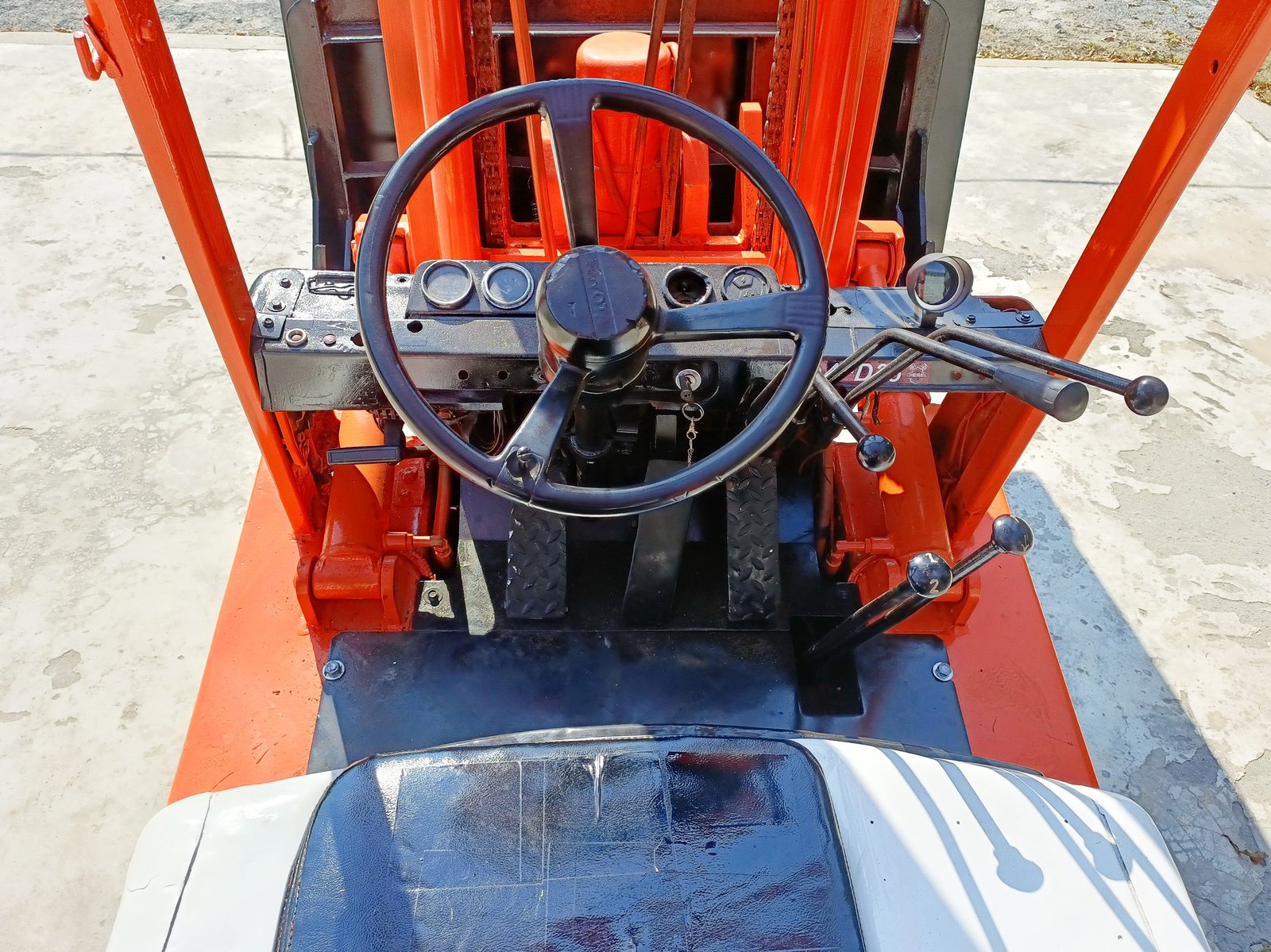 รถโฟล์คลิฟท์ Forklift TOYOTA 4FD25 งาเท ตัก ยก ได้ ยกสูง 4 เมตร พิกัดยก 2.5 ตัน ดีเซล เกียร์ ธรรมดา รถโฟล์คลิฟท์ Forklift TOYOTA 4FD25 งาเท ตัก ยก ได้ ยกสูง 4 เมตร พิกัดยก 2.5 ตัน ดีเซล เกียร์ ธรรมดา