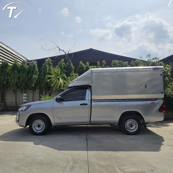 Toyota Revo 2.8 มีตู้ เสริมแหนบแล้วพร้อมใช้งาน