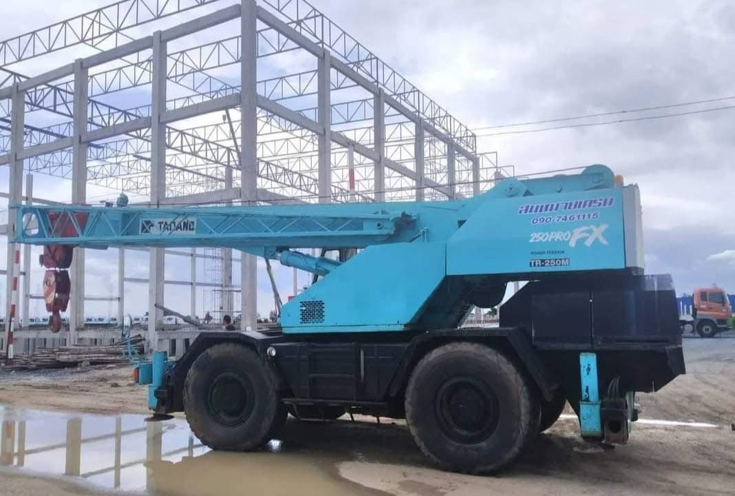 รถเครน 25 ตัน TADANO TR250M