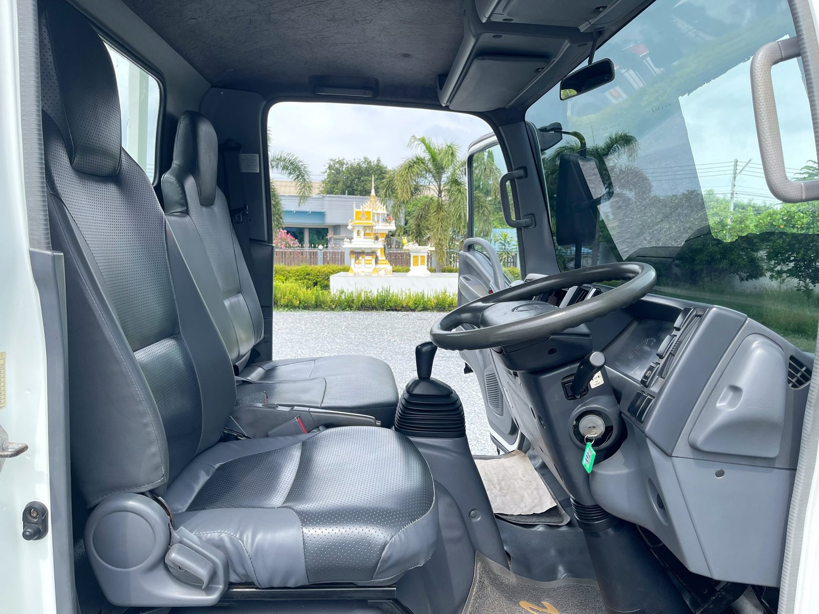 ISUZU NLR หัวตึก 130 แรงเทอร์โบ ปี 2553 #QW ISUZU NLR หัวตึก 130 แรงเทอร์โบ ปี 2553 #QW