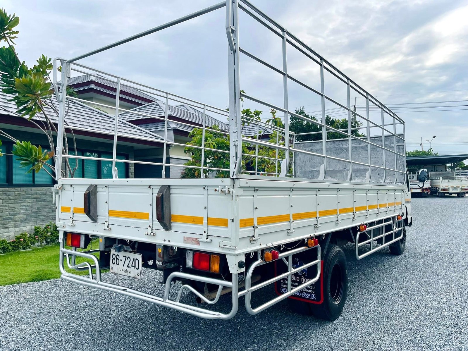 6 ล้อตาเพชร ISUZU NQR 150 แรงเทอร์โบ ปี 2548 #QW