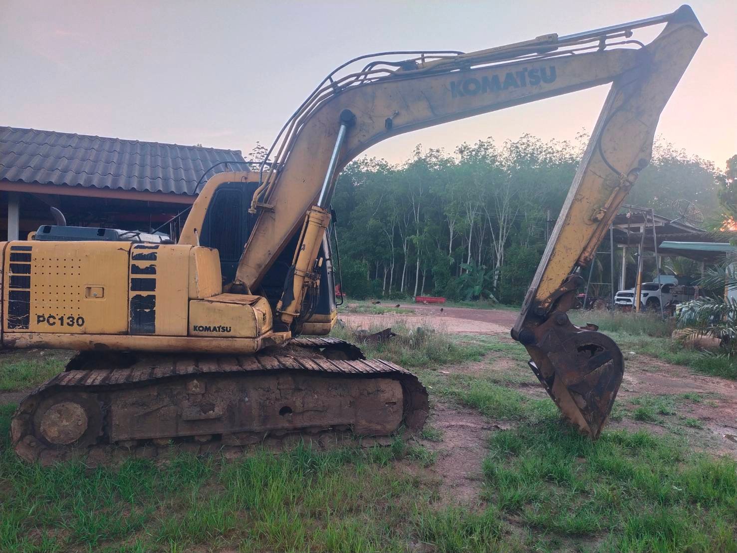 ขาบรถแบคโฮ KOMATSU PC130-6 ขาบรถแบคโฮ KOMATSU PC130-6