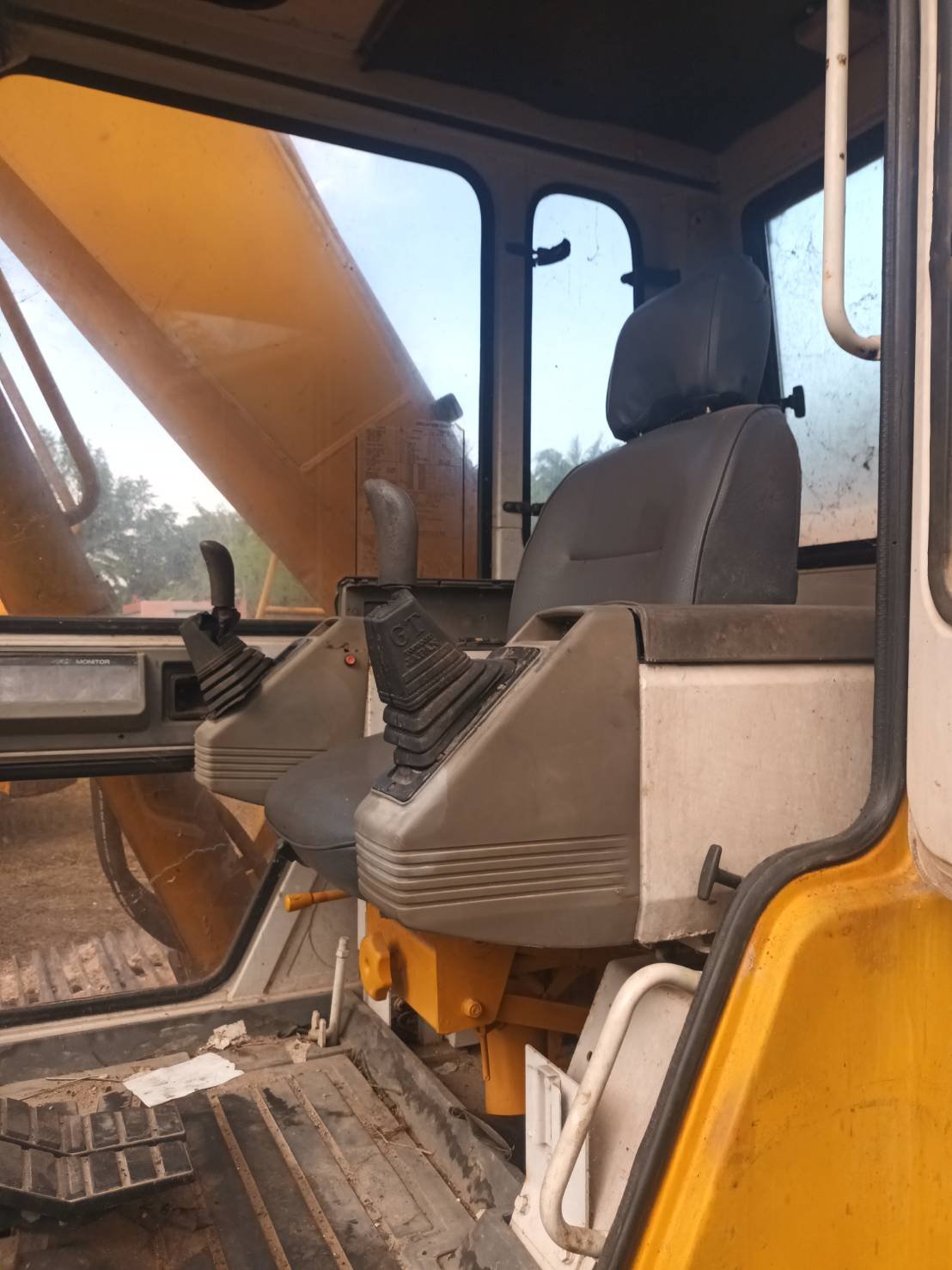 ขายรถแบคโฮ SUMITOMO LS2800 F2 เท่ารถขนาด 200 ขายรถแบคโฮ SUMITOMO LS2800 F2 เท่ารถขนาด 200