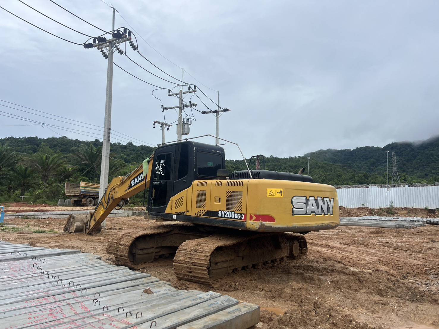 ขายรถแบคโฮ SANY 205C