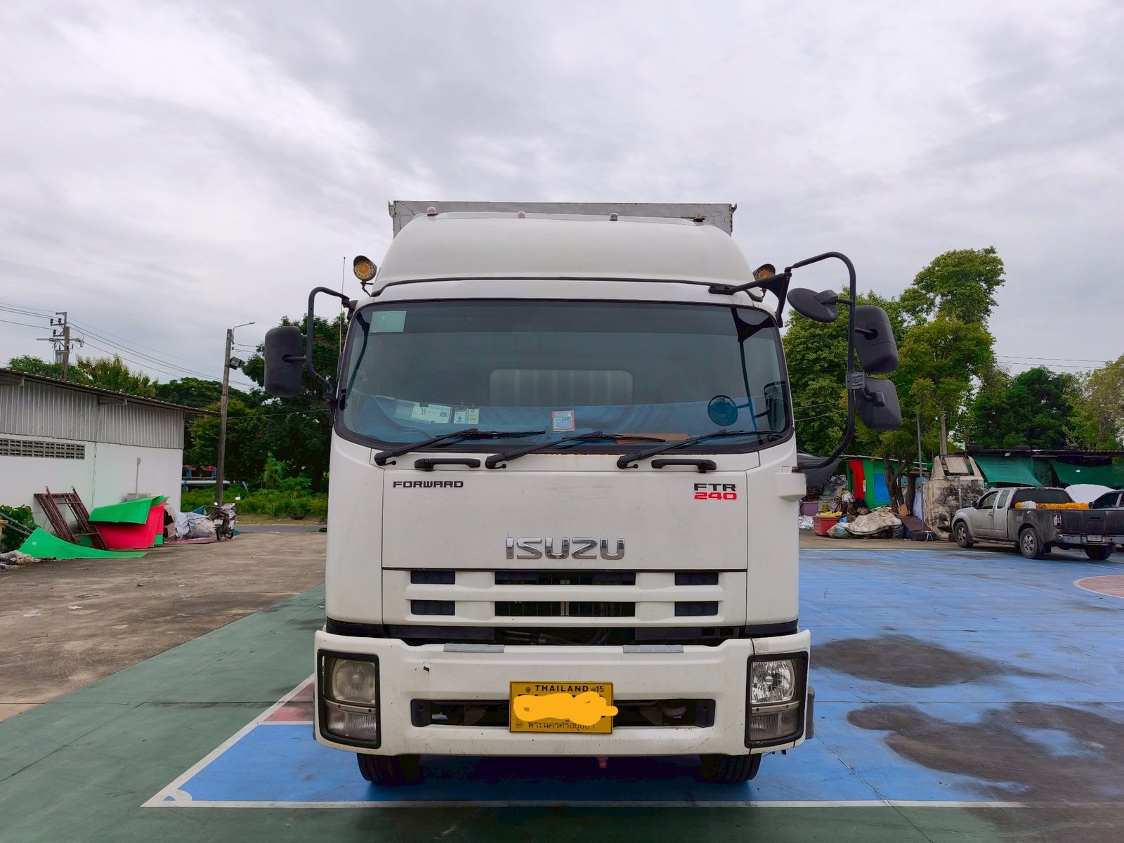 ขายตามสภาพ 2012 Isuzu ftr 240 แปลง 6 ล้อเป็น 10ล้อ