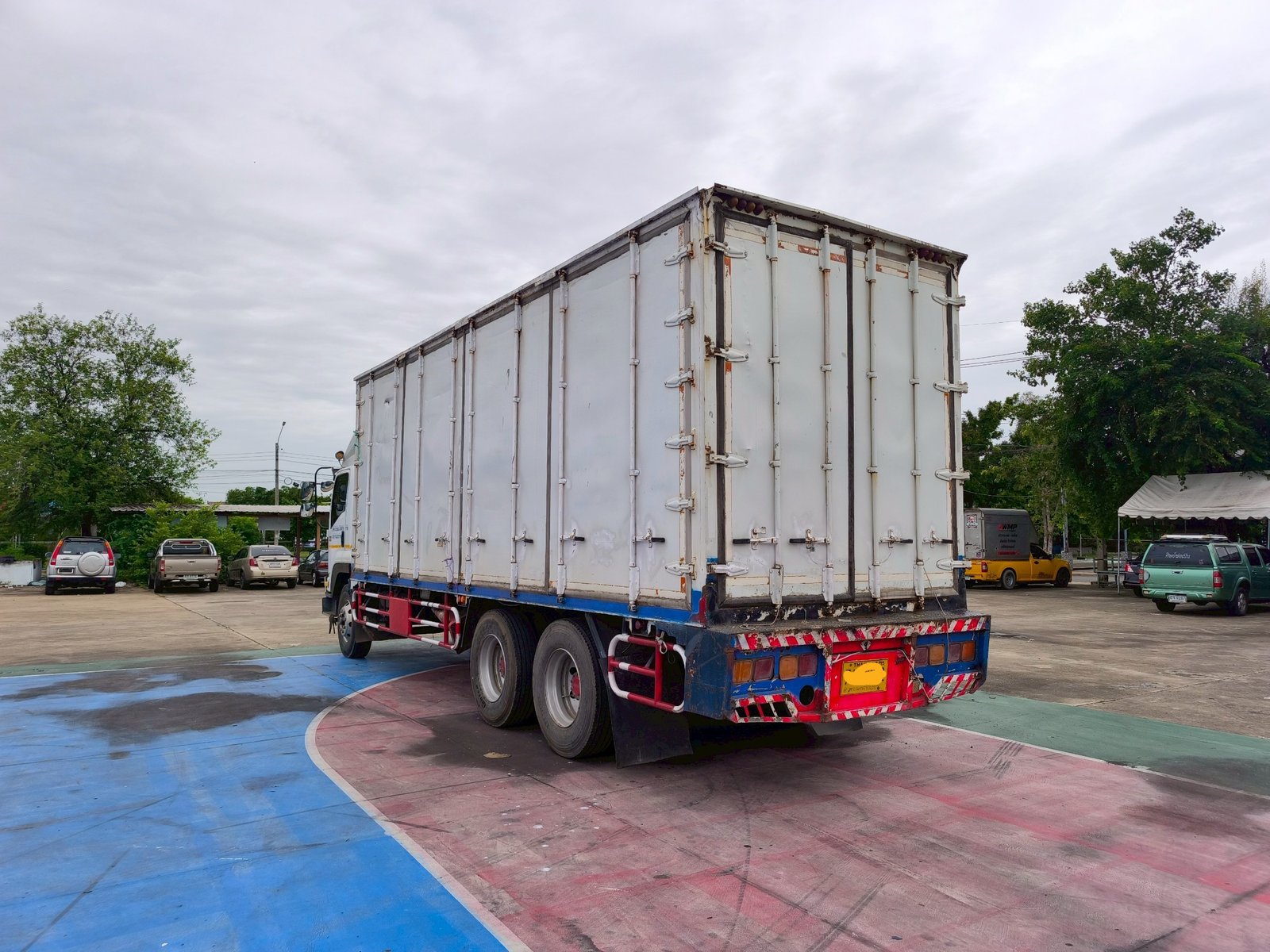 ขายตามสภาพ 2012 Isuzu ftr 240 แปลง 6 ล้อเป็น 10ล้อ