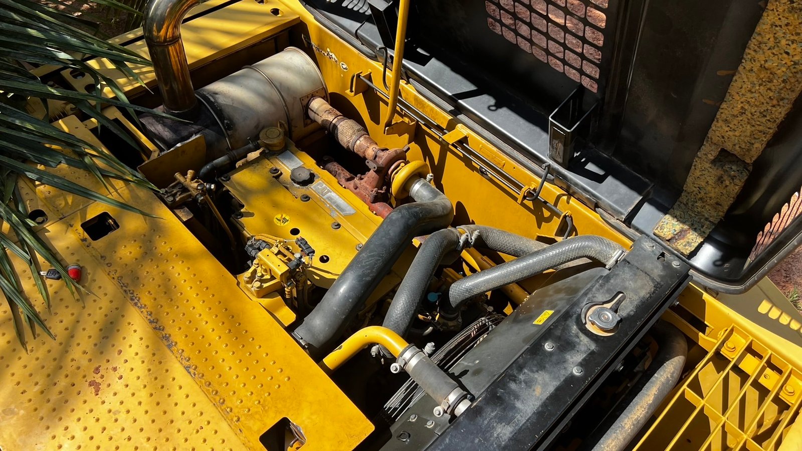 CAT 320D ใช้งานน้อย CAT 320D ใช้งานน้อย