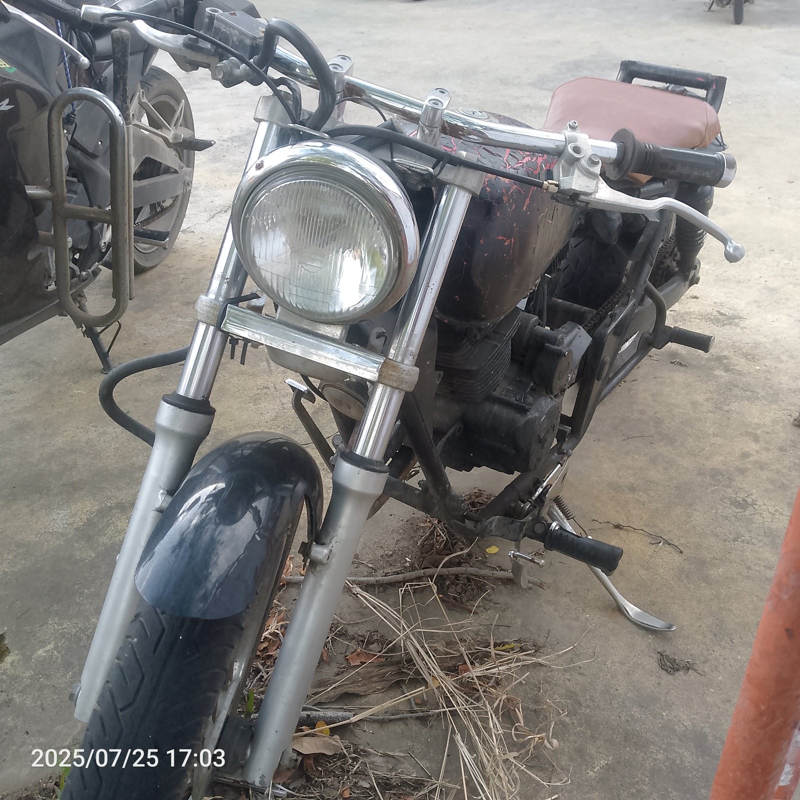 ขายรถคัสต้อม Kawasaki boss175 พร้อมเล่มทะเบียน ยางใหม่หน้าหลัง