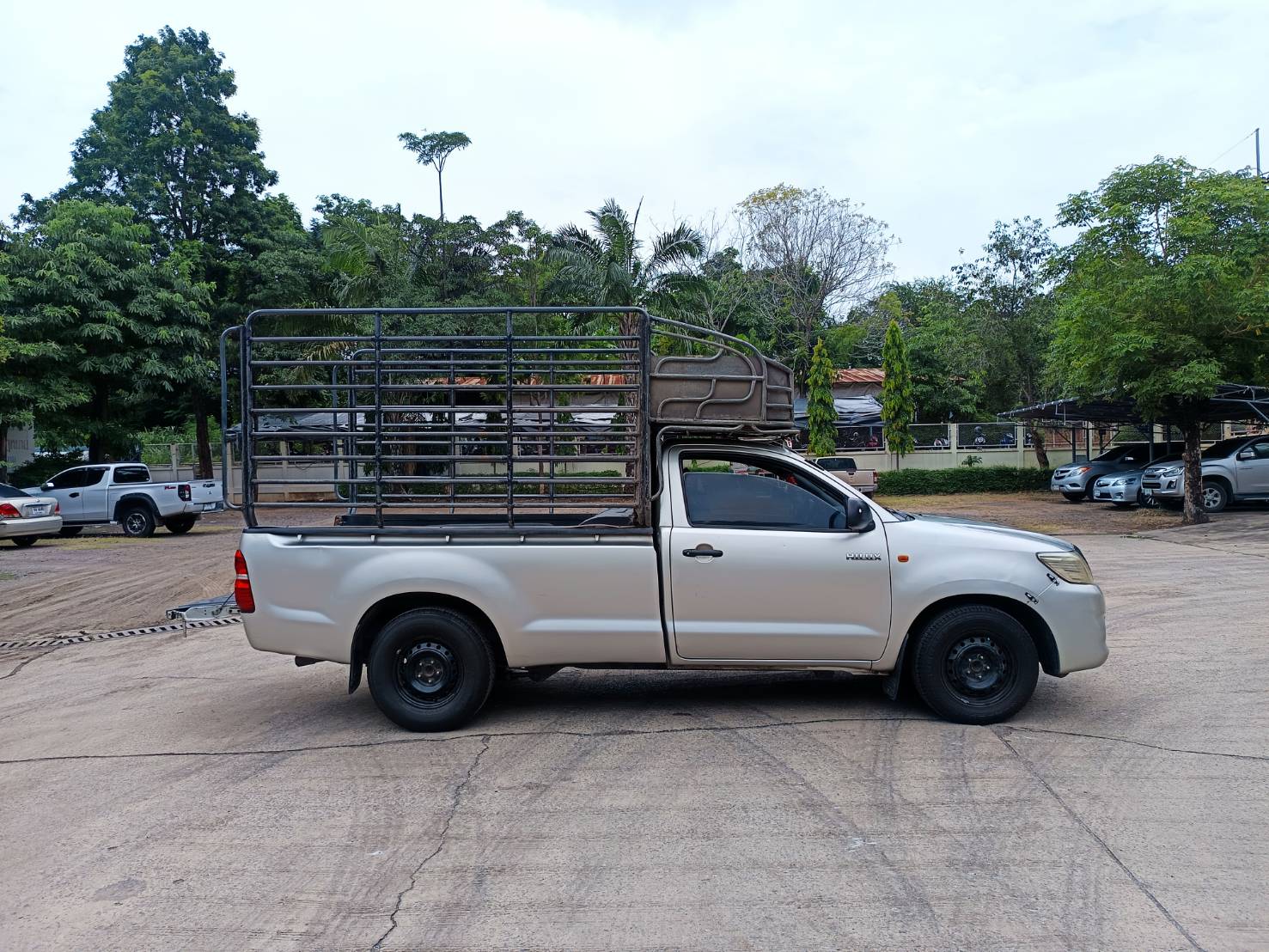 กระบะTOYOTA VIGO CHAMP ตอนเดียว กระบะคอกเหล็ก กระบะTOYOTA VIGO CHAMP ตอนเดียว กระบะคอกเหล็ก