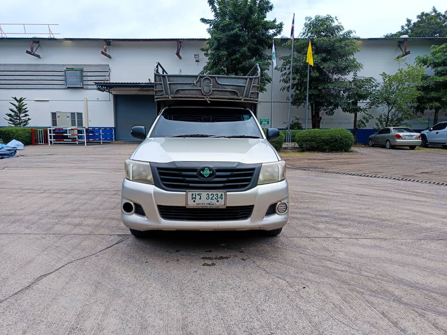กระบะTOYOTA VIGO CHAMP ตอนเดียว กระบะคอกเหล็ก