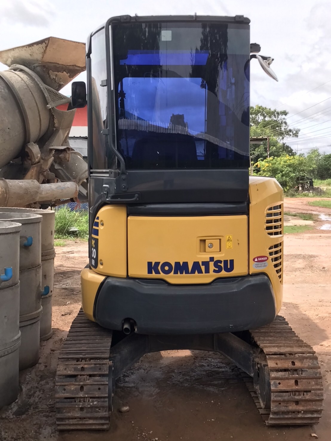 ขายด่วน รถแบคโฮเล็ก KOMATSU PC30 770 ชั่วโมง สภาพดีมาก ติดต่อ ด่วน 0910617179