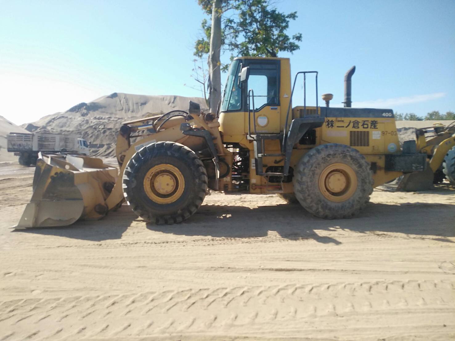 ขายด่วน รถตักล้อยาง KOMATSU WA400-3 สภาพดีมาก เอกสารพร้อม ติดต่อด่วน 0910617179