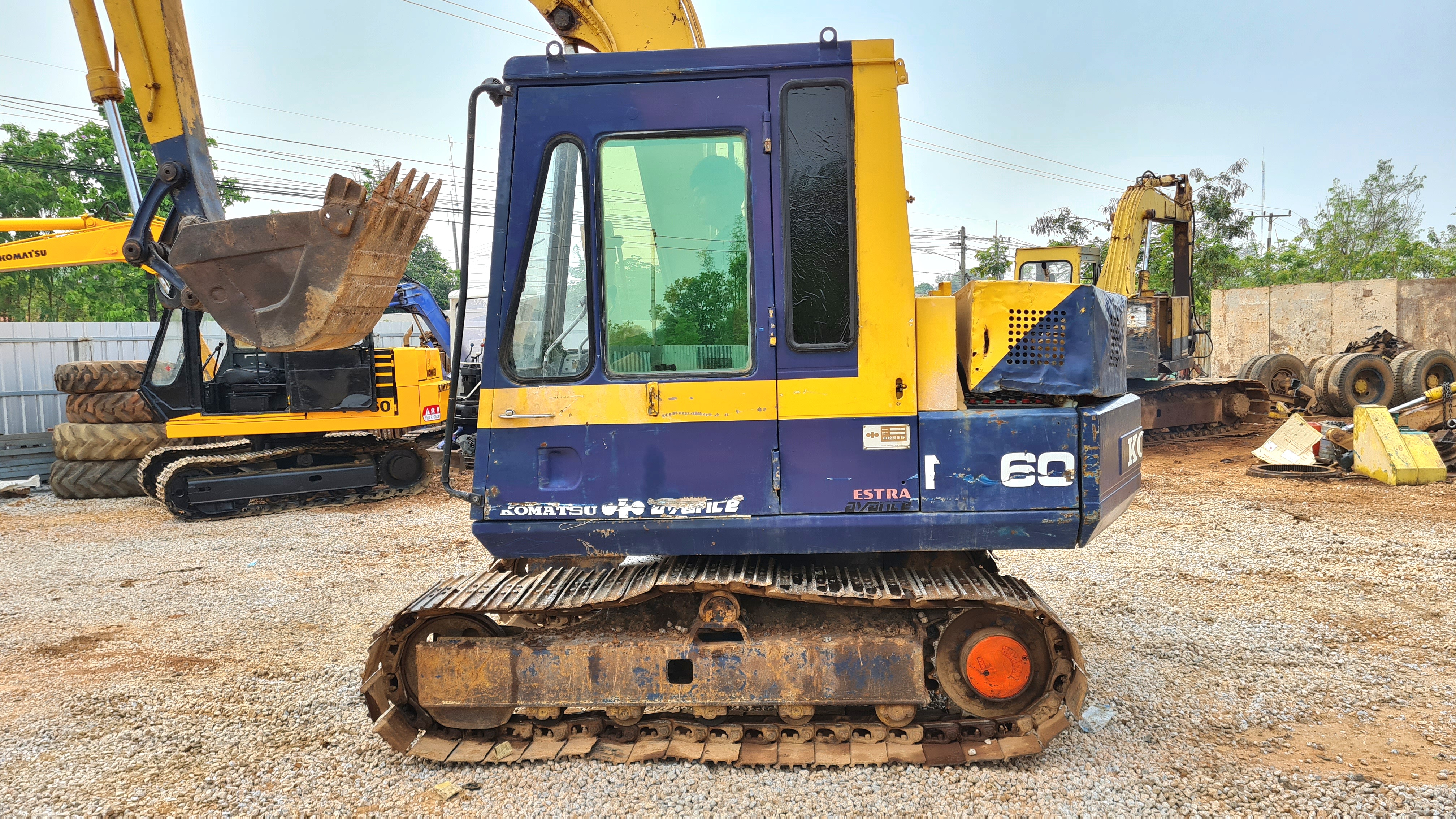 ขาย แบคโฮ KOMATSU PC60 - 5 สภาพพร้อมใช้งานครับ