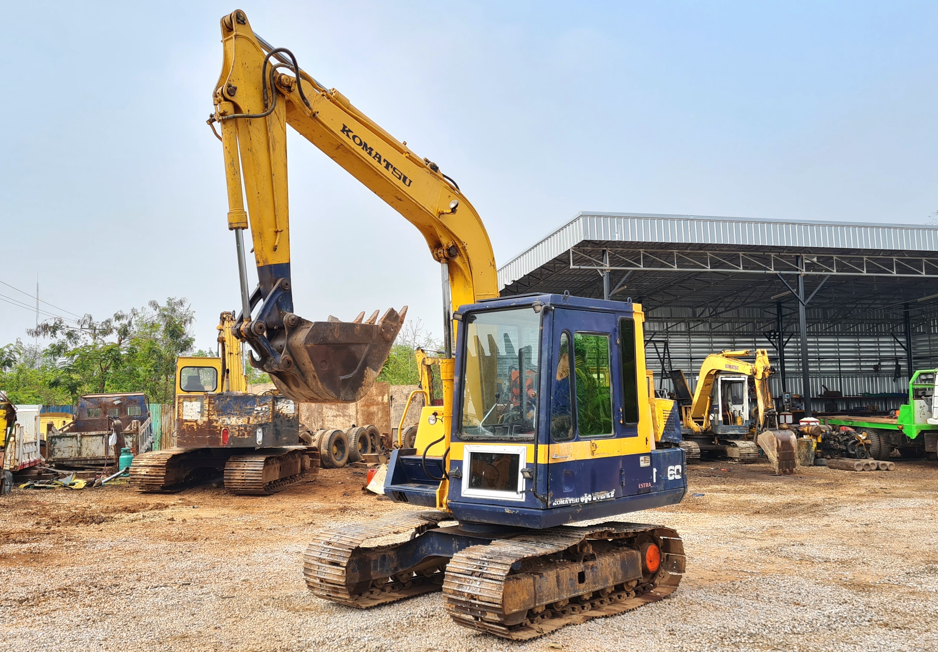 ขาย แบคโฮ KOMATSU PC60 - 5 สภาพพร้อมใช้งานครับ