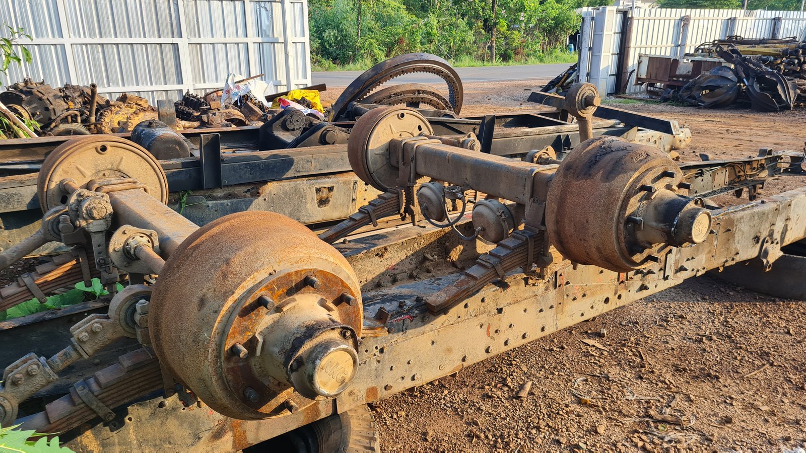😊🚛🚜 #vาย เพลาลูกพ่วง/หางเทนเลอร์ RKG เพลาเหลี่ยม พร้อมแหนบ sาคาเส้นละ 18,000 บาท #เน้นโทรครับ ☎️ 0887397199 หรือเชิญชมได้ที่ #ร้านทรัพย์เจริญพาณิชย์ 🆗️💯🏁😊